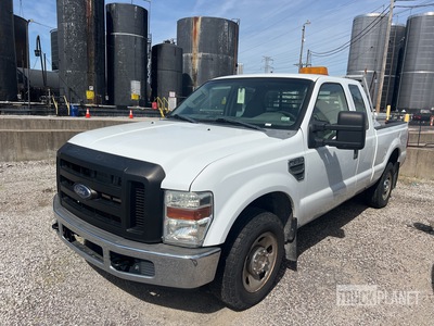 2009 Ford F-250 XL 4x2 Extended Cab Pickup