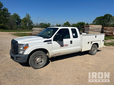 2016 Ford F-250 XL 4x2 Extended Cab Camión Utilitario