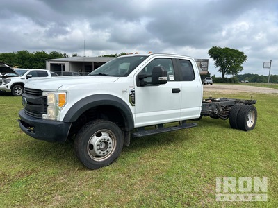 2017 Ford F-450 XL 4x4 Extended Cab Cabina y chasis