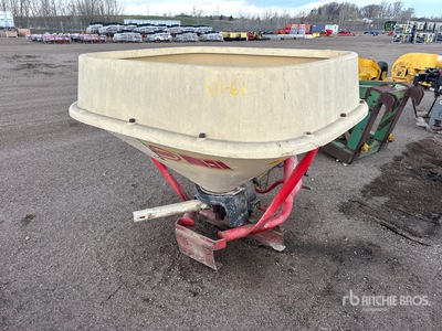 Kvernland PS 604-754 3-Point Fertilizer Spreader