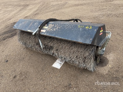 84 in Kompaktladerbesen