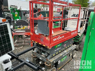 2017 Skyjack SJ 3219 Electric Scissor Lift