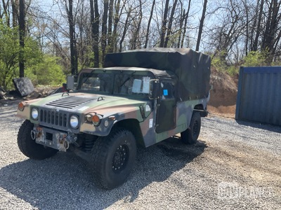 2002 AM General M1097A2 HMMWV 2 Door Soft Top w/Truck Body
