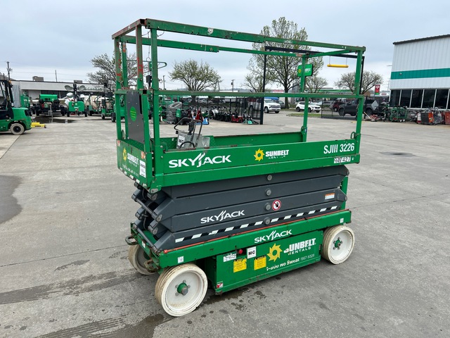 2016 Skyjack SJIII 3226 Electric Scissor Lift