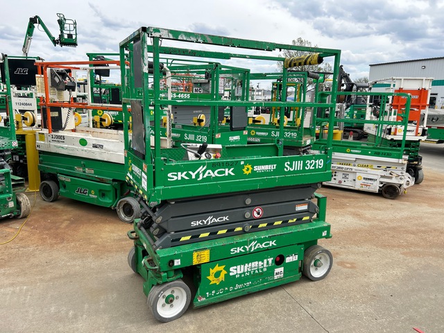 2016 Skyjack SJIII-3219 Electric Scissor Lift