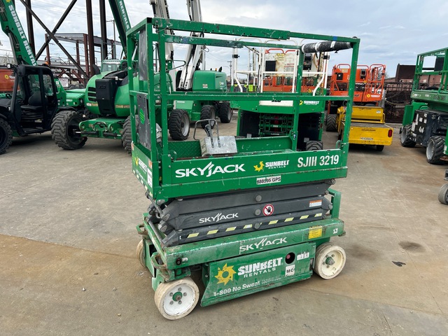 2016 Skyjack SJIII-3219 Electric Scissor Lift