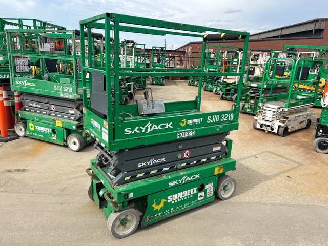 2016 Skyjack SJIII-3219 Electric Scissor Lift