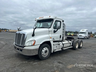 2012 Freightliner Cascadia 113 6x4 T/A Dagcabine Trekker
