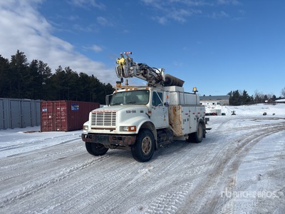 1999 Terex Telelect Commander 4070 on 2000 International 4900 4x2 شاحنة ديجر ديريك