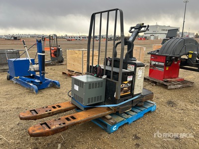 1998 Crown PF3520-60 6000 lb Electric Pallet Jack (Inoperable)