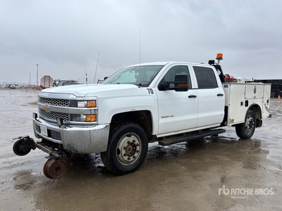 2019 Chevrolet 3500 HD 4x4 Crew Cab Utility Truck