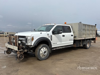 2019 Ford F-550 XLT 4x4 Crew Cab Flatbed Truck