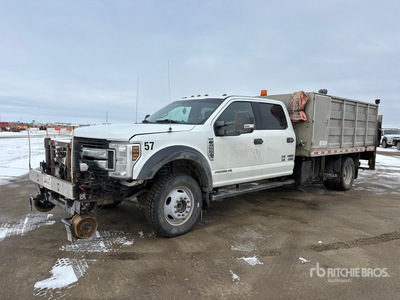 2019 Ford F-550 XLT 4x4 Crew Cab Hi-Rail Flatbed Truck