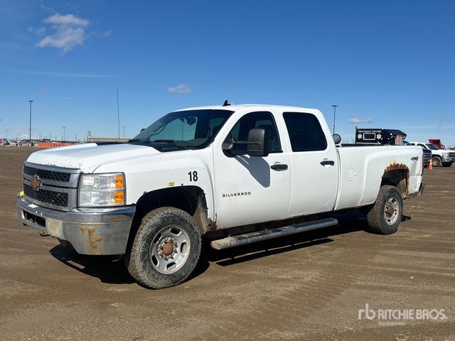 2014 Chevrolet Silverado 3500 Hd 2014 Chevrolet Silverado 3500Hd 4X4 Crew Cab Pickup