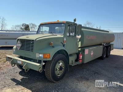 2002 International 4900 6x4 Aircraft Refueling Truck