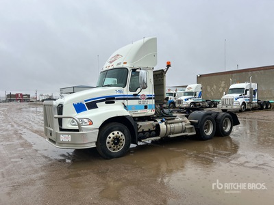2015 Mack CXU613 6x4 Tracteur Routier Couchette