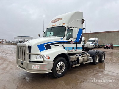 2013 Mack CXU613 6x4 Tracteur Routier