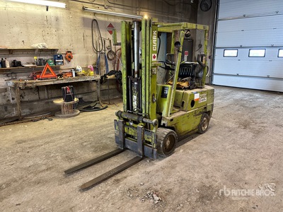 Clark C500-35 3500 lb Pneumatic Tire Forklift