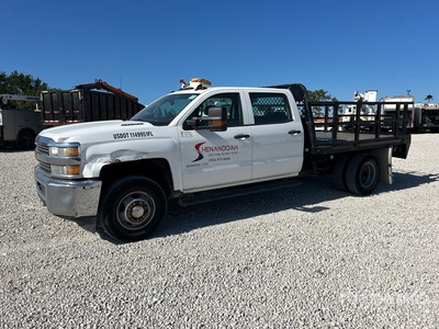 2016 Chevrolet Silverado 3500HD 4x4 Crew Cab شاحنة مسطحة