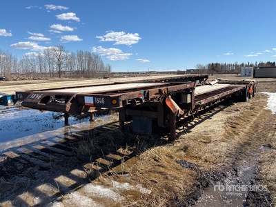 2006 Manac Tri/A 50 ft - 68 ft Extendable Single Drop Step Deck Trailer