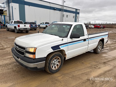 2006 Chevrolet Silverado 1500 LS 4x2 Pickup