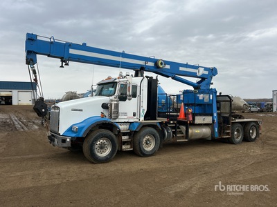 National 1100 30 ton Straight Boom on 2013 Kenworth T800 8x4 Twin-Steer Crane Truck