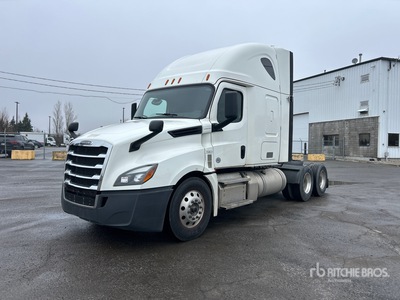 2020 Freightliner Cascadia 126 6x4 T/A Sleeper Truck Tractor