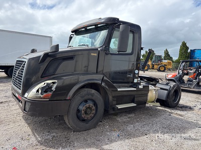 2014 Volvo VNL 4x2 S/A Day Cab Truck Tractor