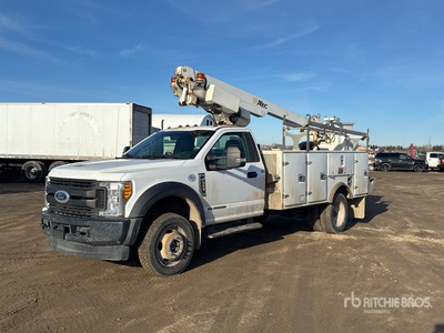 2017 Altec AT200 30 ft on 2017 Ford F-550 XL 4x4 Bucket Truck