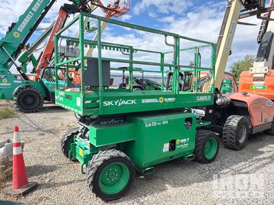 2018 Skyjack SJ6826 RT 4x4 Dual Fuel Scissor Lift