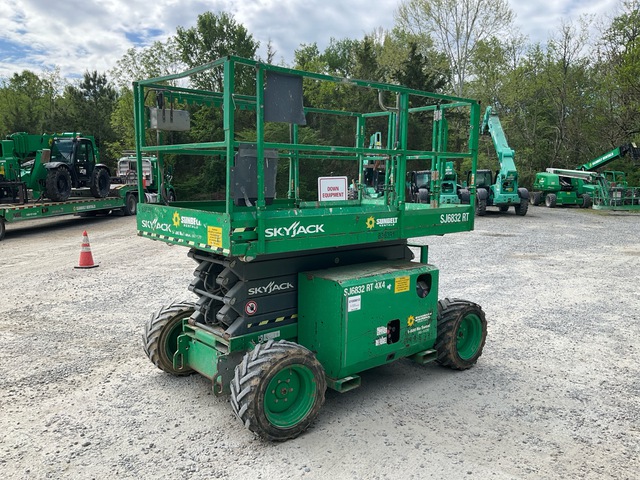 2016 Skyjack SJ6832 RT Diesel 4x4 Scissor Lift