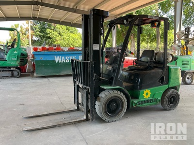 2018 Yale GTP060MX 5700 lb Pneumatic Tire Chariot Élévateur