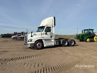 2017 Freightliner Cascadia 125 6x4 T/A Day Cab Truck Tractor