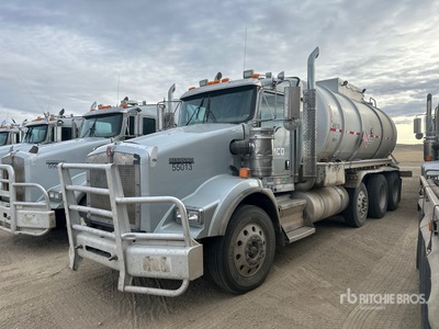 2013 Kenworth T800 T/A Dagcabine Trekker
