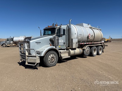 2013 Kenworth T800 Camión-cisterna