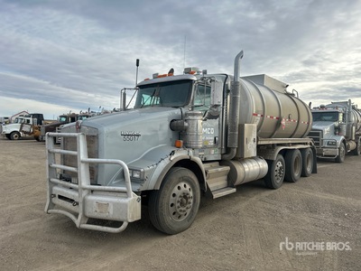 2013 Kenworth T800 T/A Dagcabine Trekker