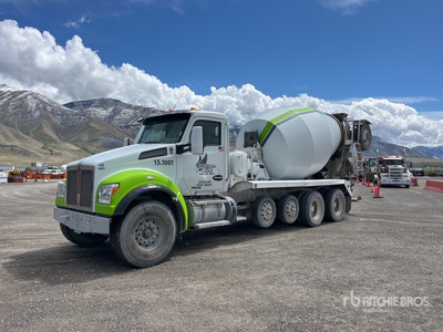 2019 Kenworth T880 12x4 Mixer Truck