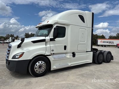 2018 Freightliner Cascadia 126 6x4 T/A Sleeper Truck Tractor