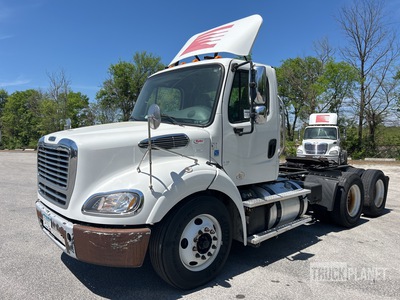 2017 Freightliner M2112 6x4 トラックトラクター（T/A）