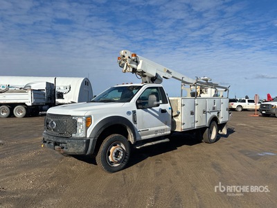 2017 Altec AT200 30 ft on 2017 Ford F-550 XL 4x4 Bucket Truck