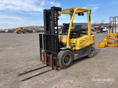 2009 Hyster H50FT 3500 lb Pneumatic Tire Forklift