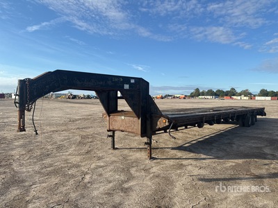 2015 PJ 40 ft T/A Gooseneck Equipment Trailer