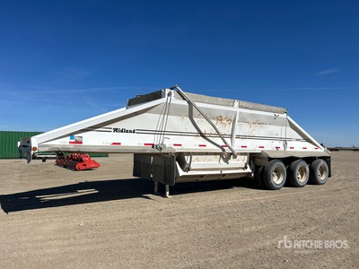2015 Midland TC3000 Tipping Trailer