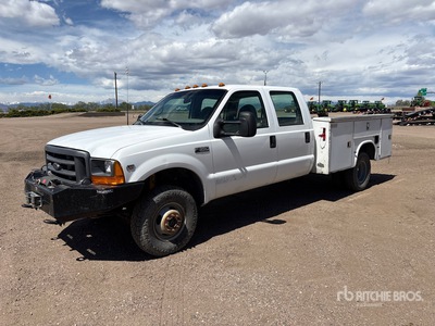 2000 Ford F-350 XL 4x2 Crew Cab Utility Truck