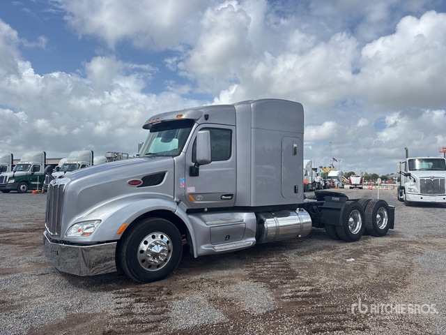 2015 Peterbilt 579 6x4 T/A Sleeper Truck Tractor