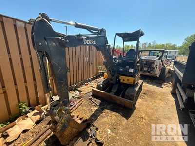 John Deere 26G حفارة صغيرة