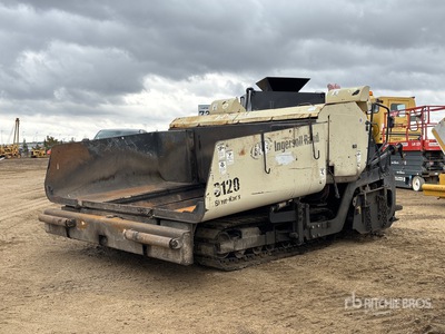 Ingersoll Rand PF3120 Track を見 Paver