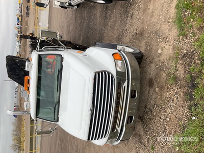 Hiab 215-5 on 2004 Sterling L9500 6x4 Boom Truck