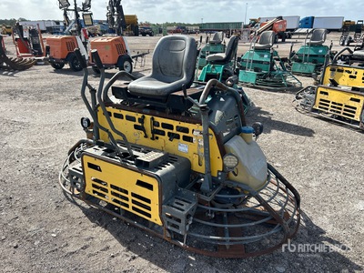 Wacker CR148-37V Power Trowel
