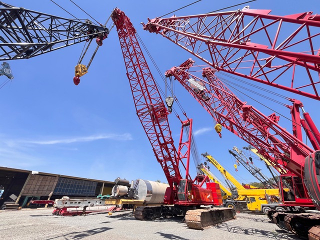 1996 Manitowoc 888 230 ton Lattice-Boom Crawler Crane 1996 Manitowoc 888 230 ton Lattice-Boom Crawler Crane